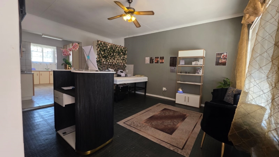 2 Bedroom Property for Sale in Flamwood North West